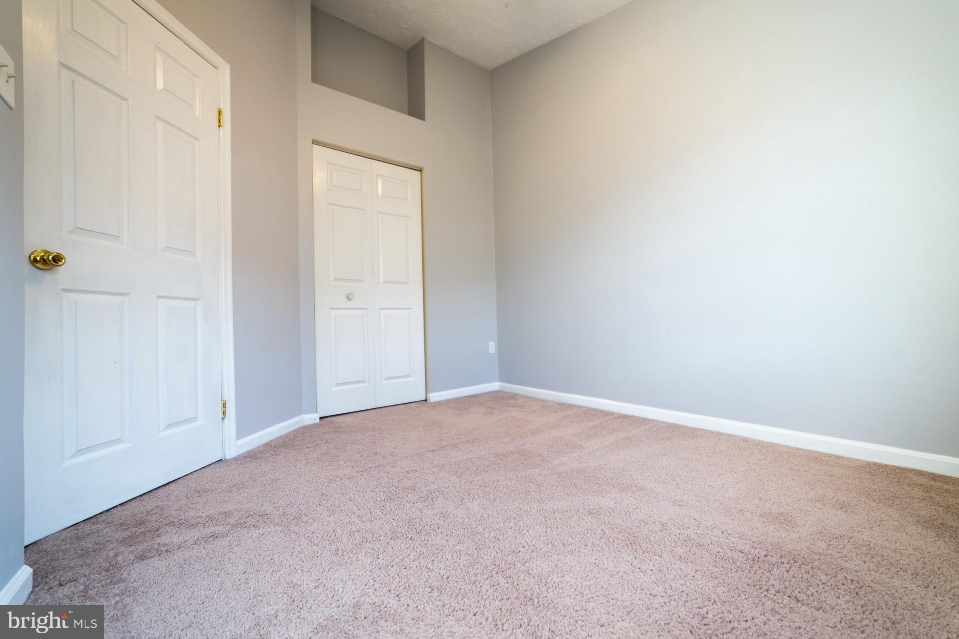 GUNNERS LAKE VILLAGE - Residential Lease