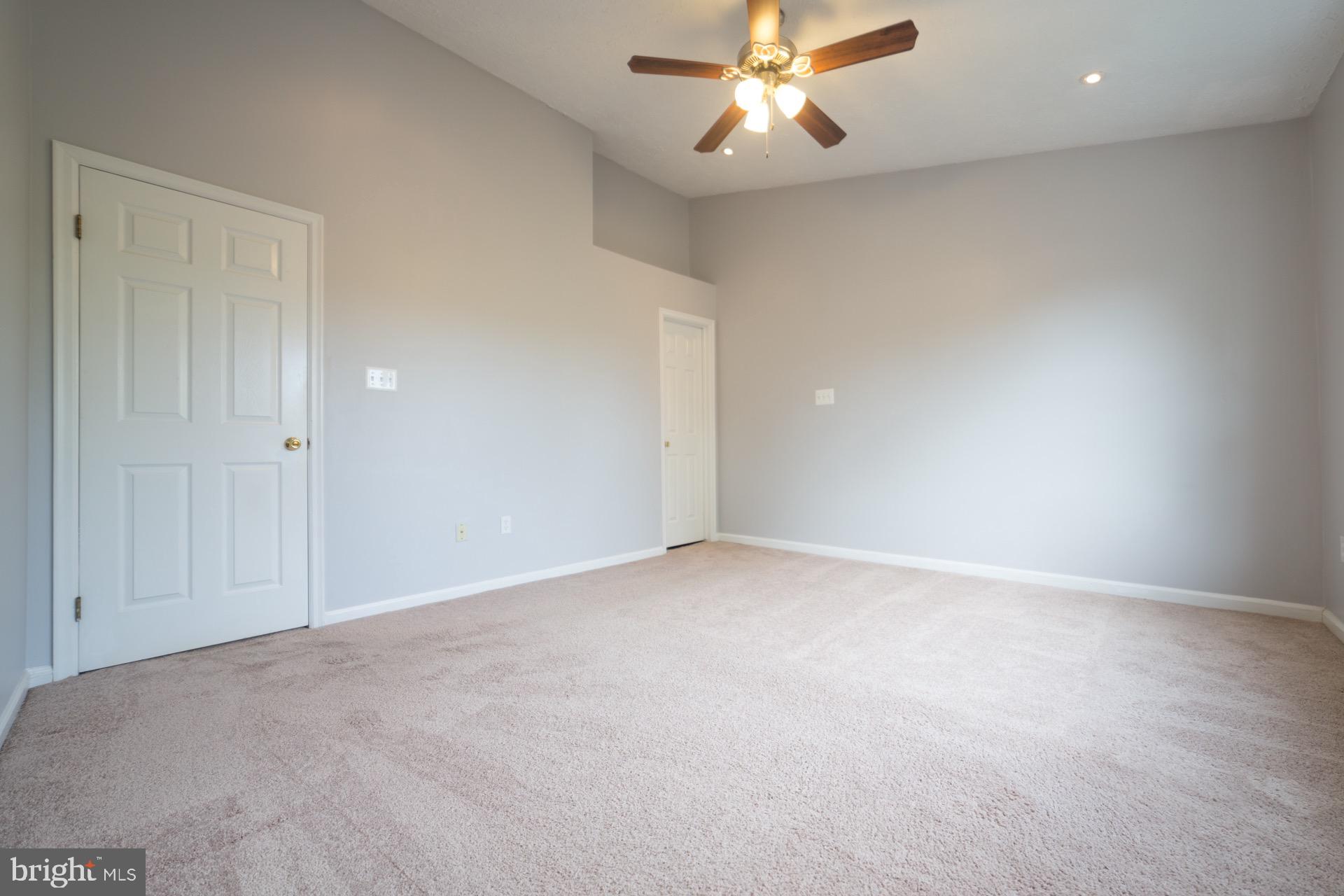 GUNNERS LAKE VILLAGE - Residential Lease