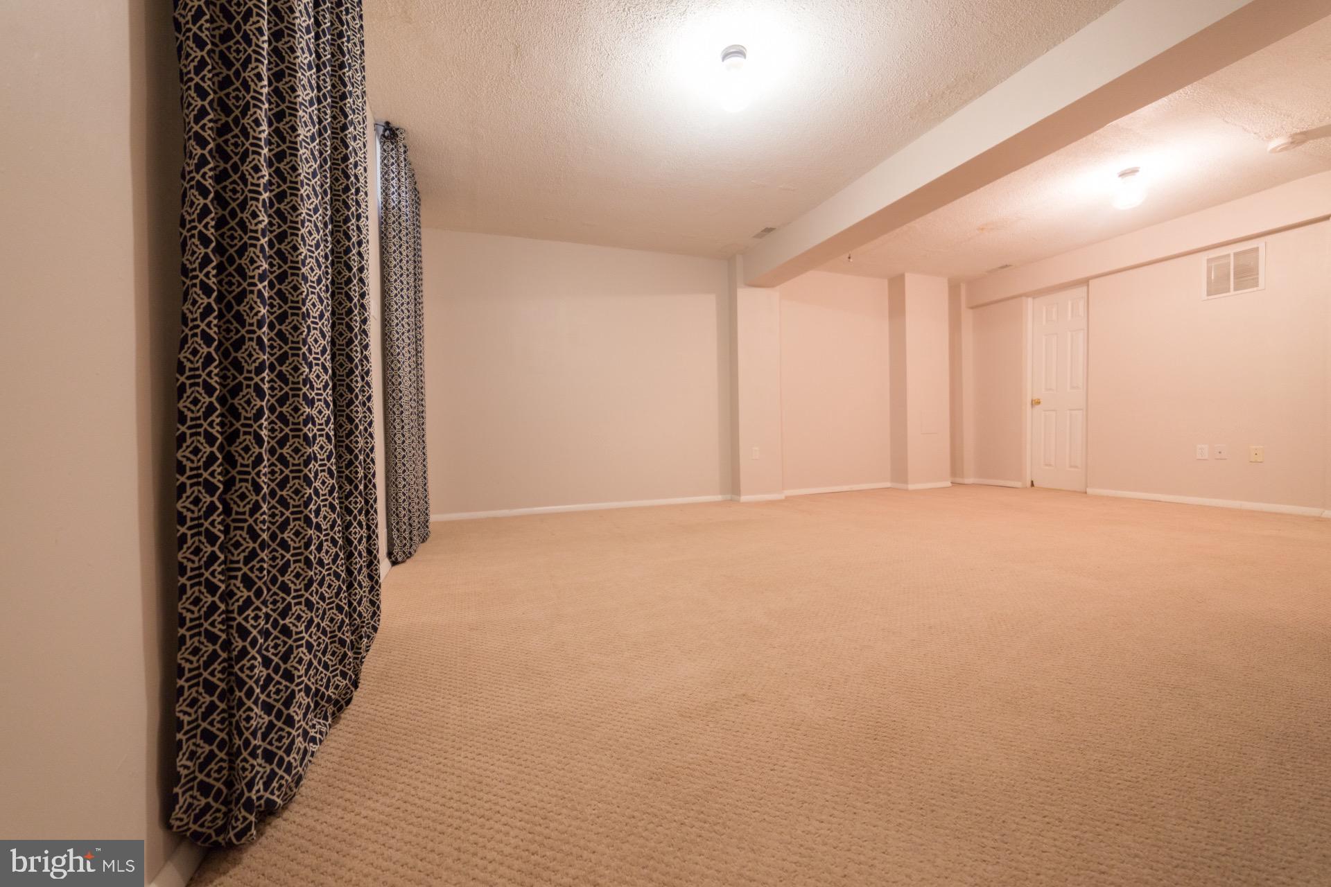 GUNNERS LAKE VILLAGE - Residential Lease