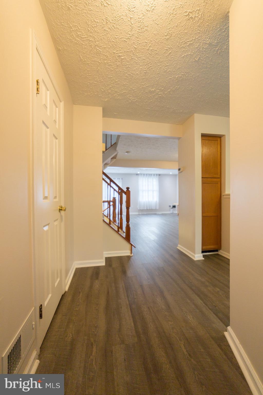 GUNNERS LAKE VILLAGE - Residential Lease