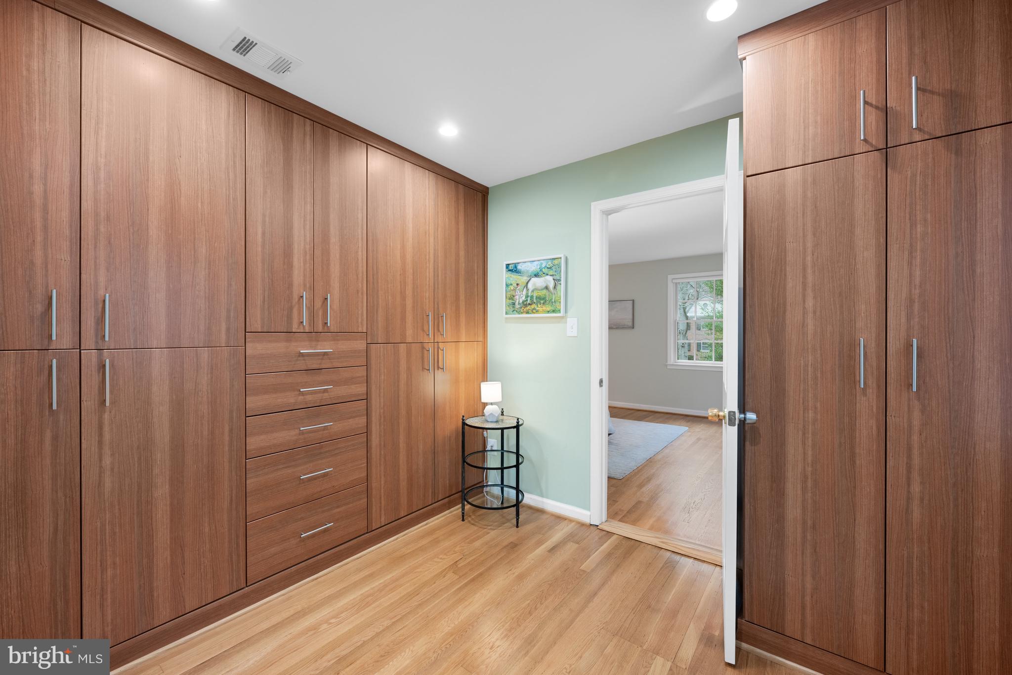 RIVER FALLS - Residential