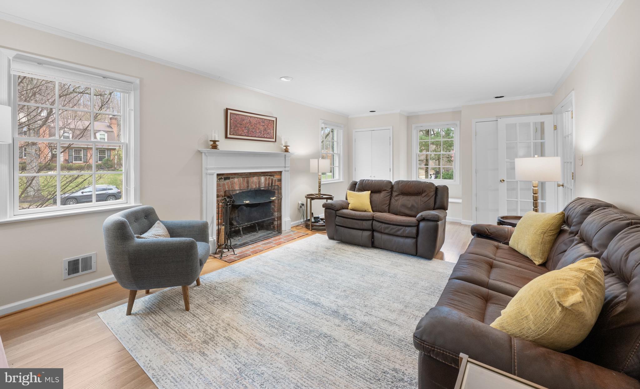 RIVER FALLS - Residential