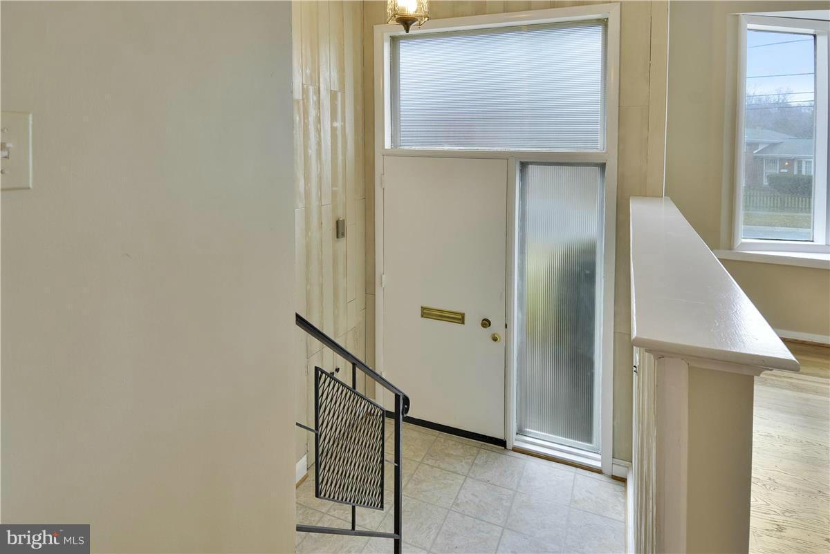 NEWPORT HILLS - Residential