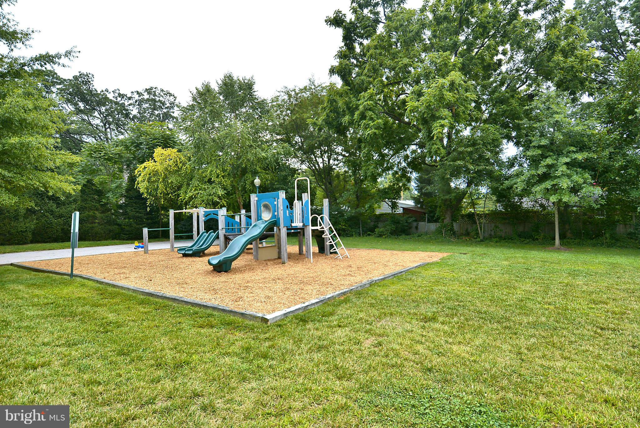 NEWPORT HILLS - Residential