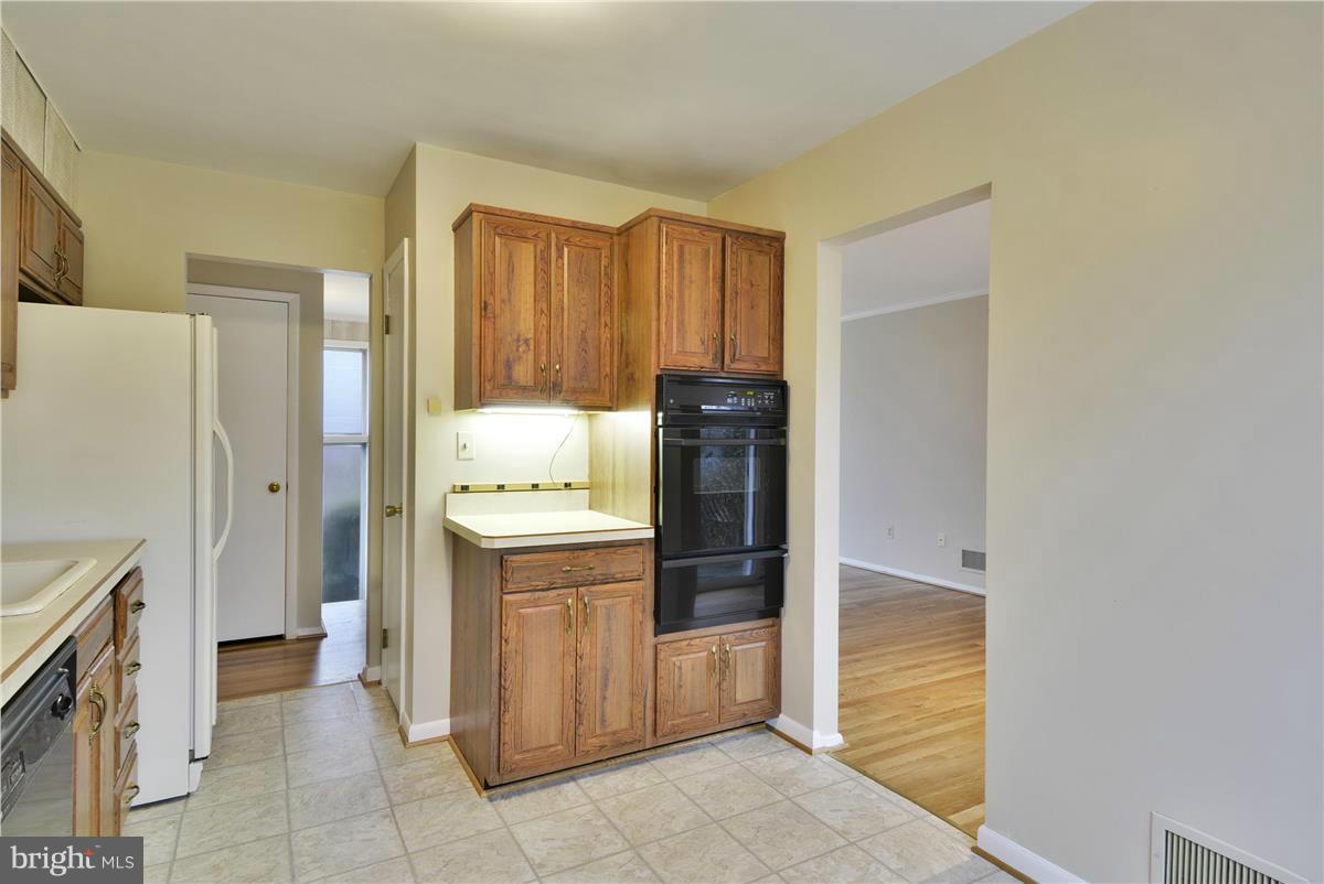 NEWPORT HILLS - Residential