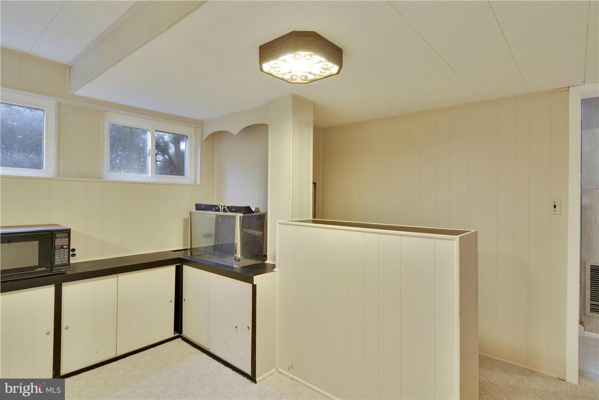 NEWPORT HILLS - Residential