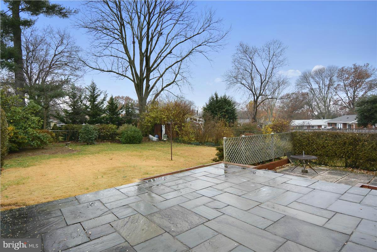 NEWPORT HILLS - Residential