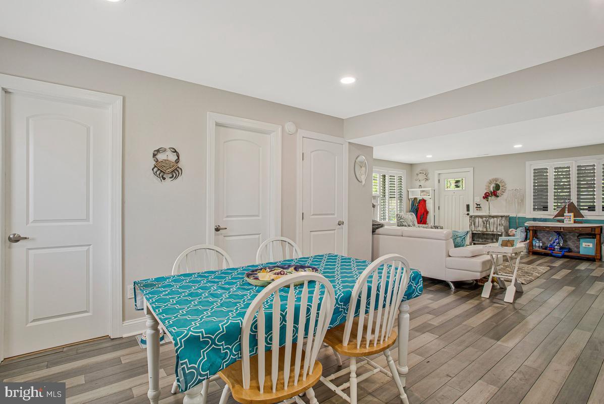 SNUG HARBOR - Residential