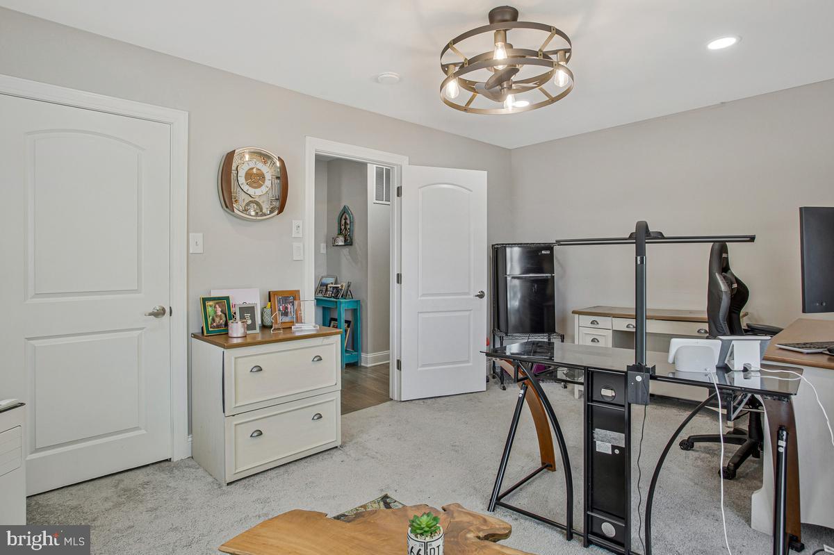 SNUG HARBOR - Residential