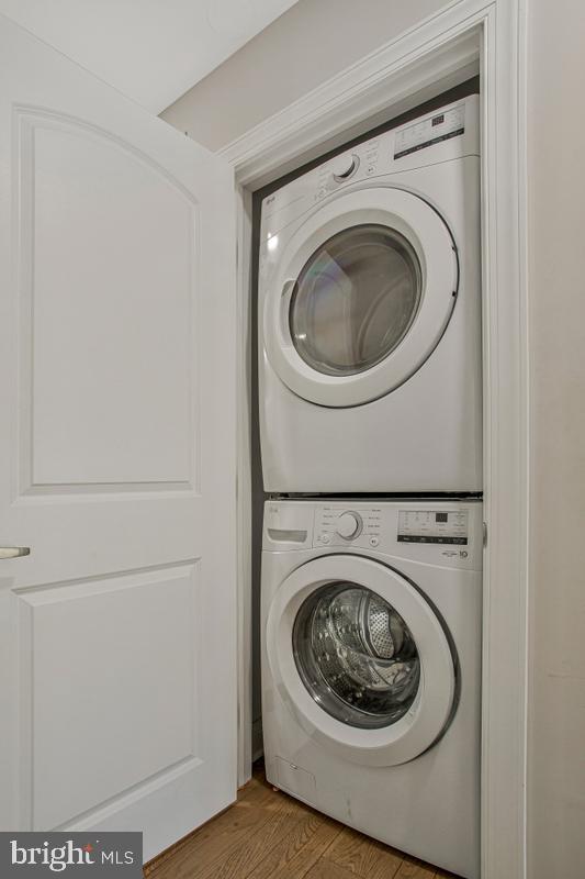 SNUG HARBOR - Residential