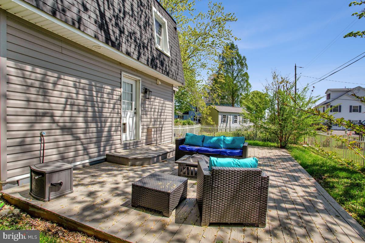 SNUG HARBOR - Residential