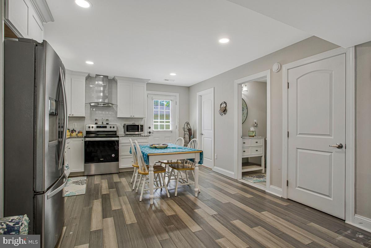 SNUG HARBOR - Residential