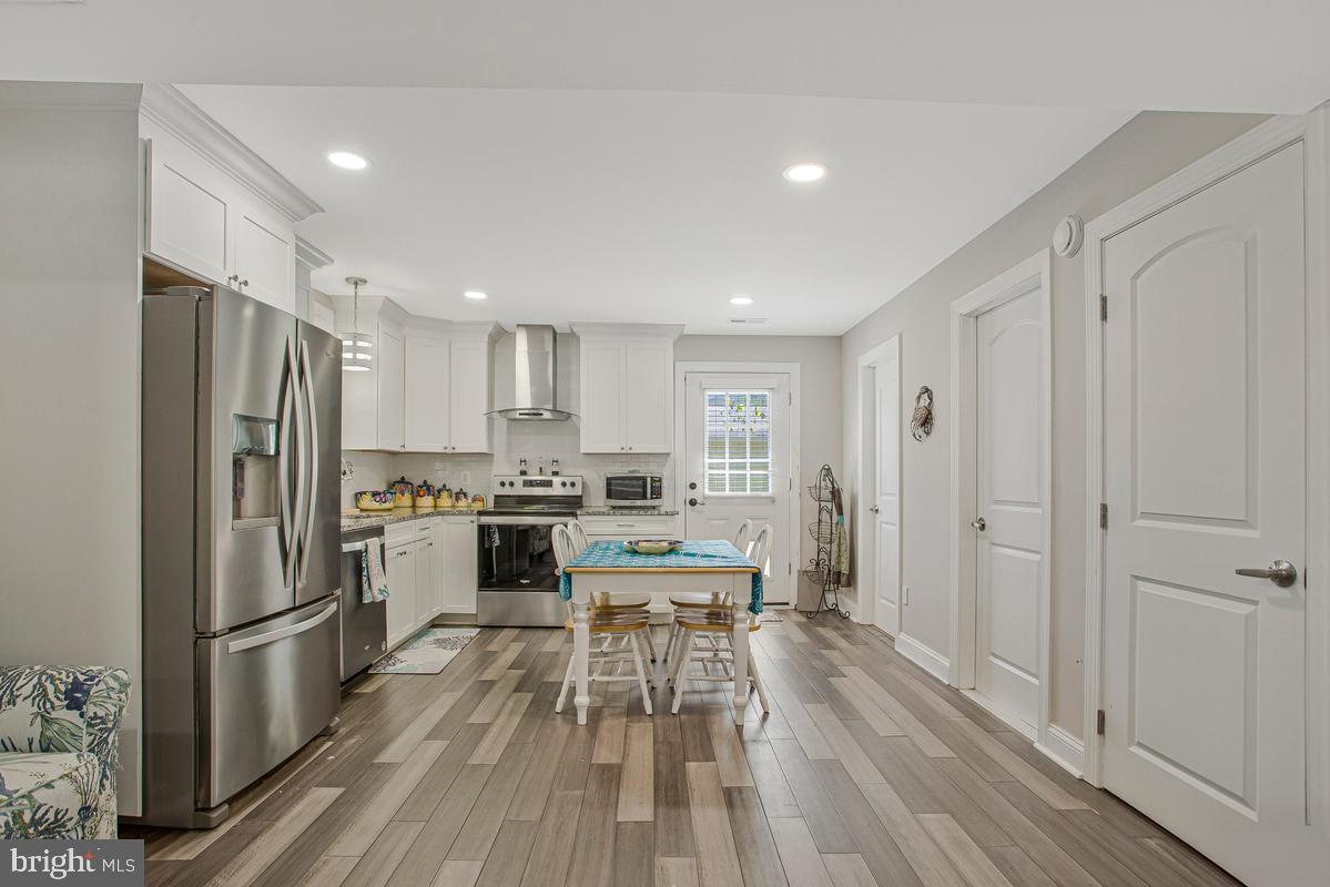 SNUG HARBOR - Residential