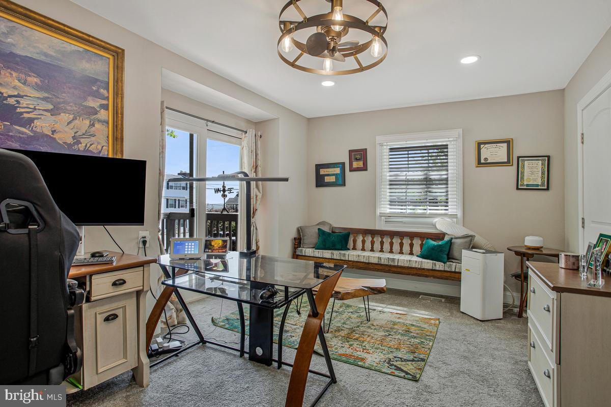 SNUG HARBOR - Residential