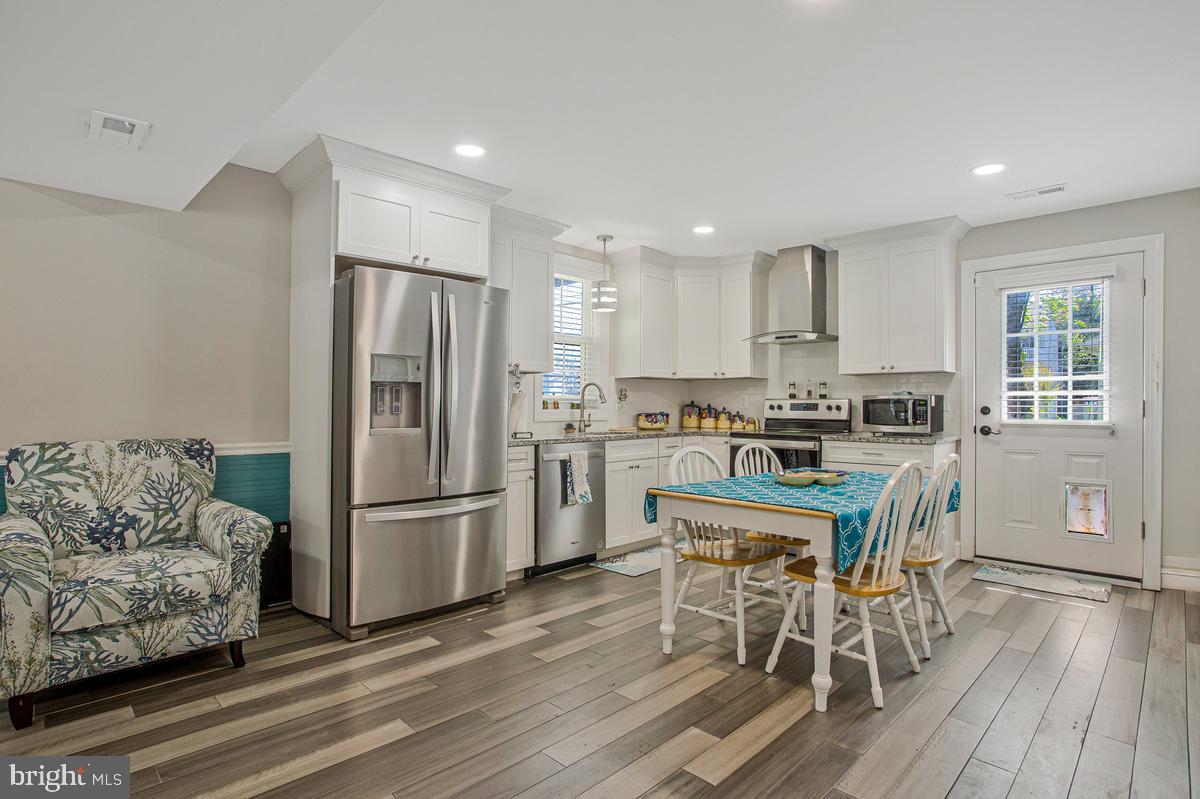 SNUG HARBOR - Residential