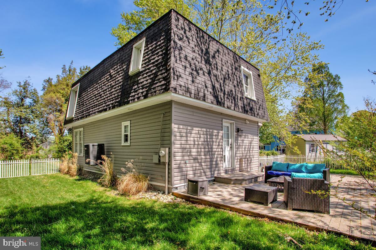 SNUG HARBOR - Residential