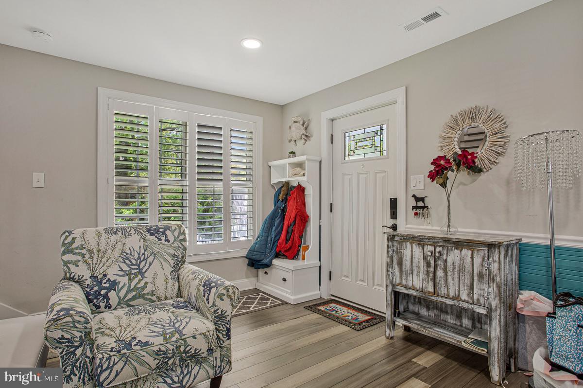 SNUG HARBOR - Residential