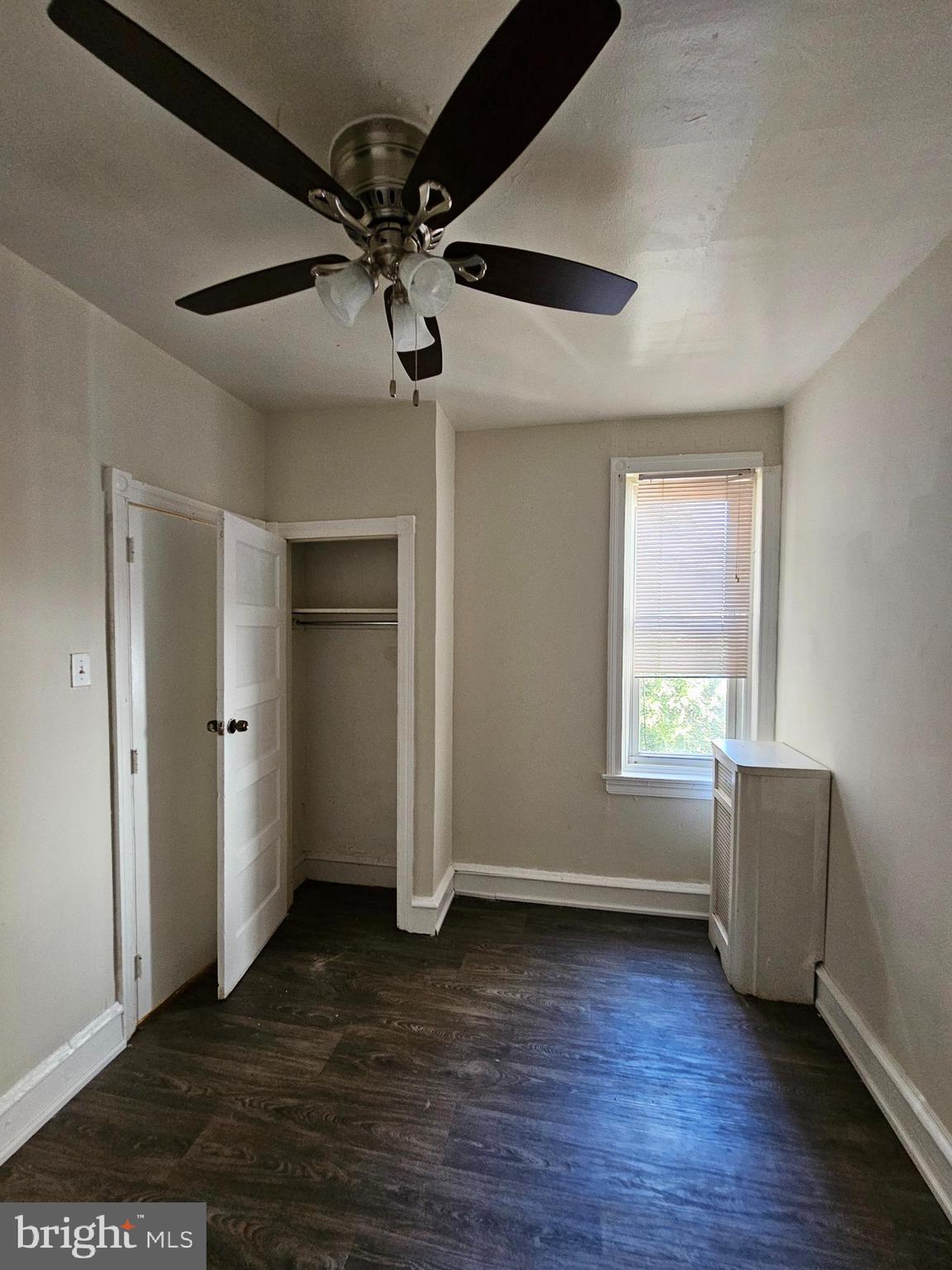 HUNTING PARK - Residential Lease