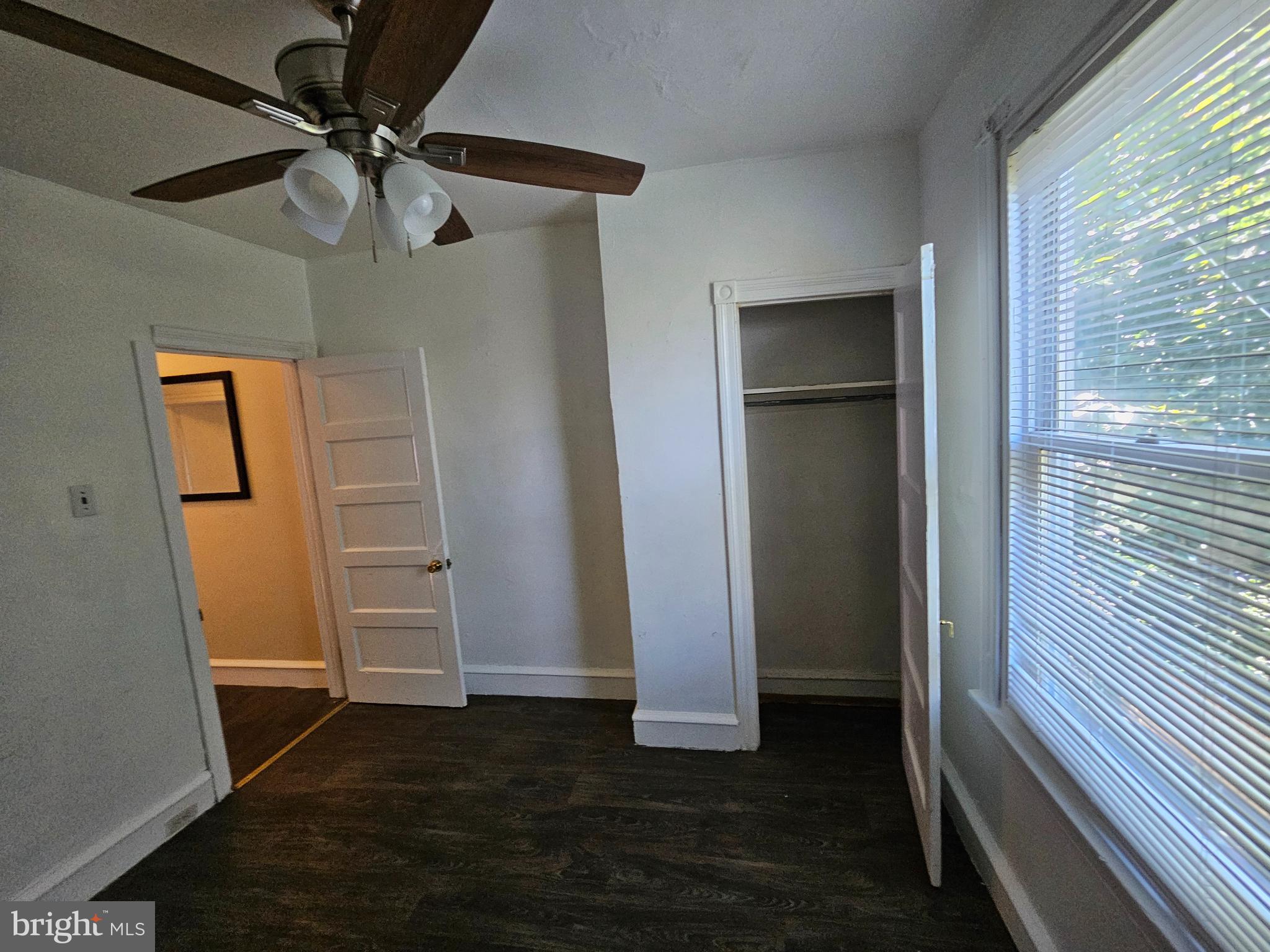 HUNTING PARK - Residential Lease