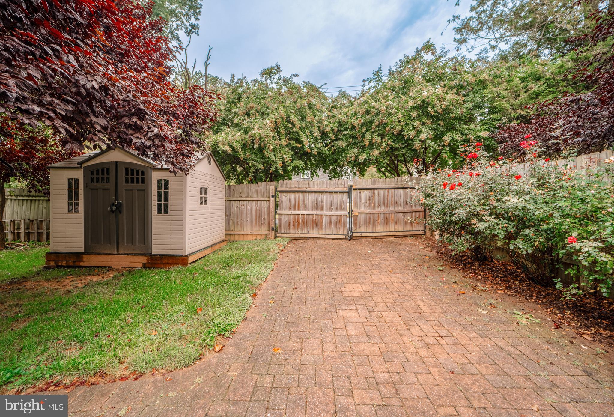 CITY PARK HOMES - Residential Lease