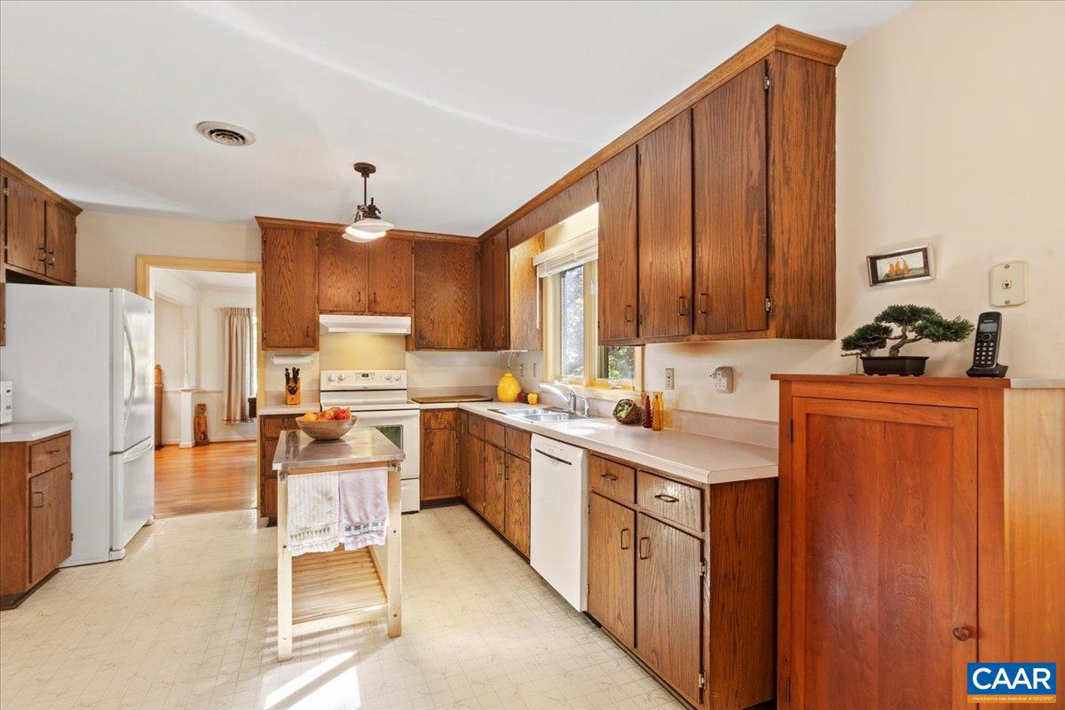 CANTERBURY HILLS - Residential