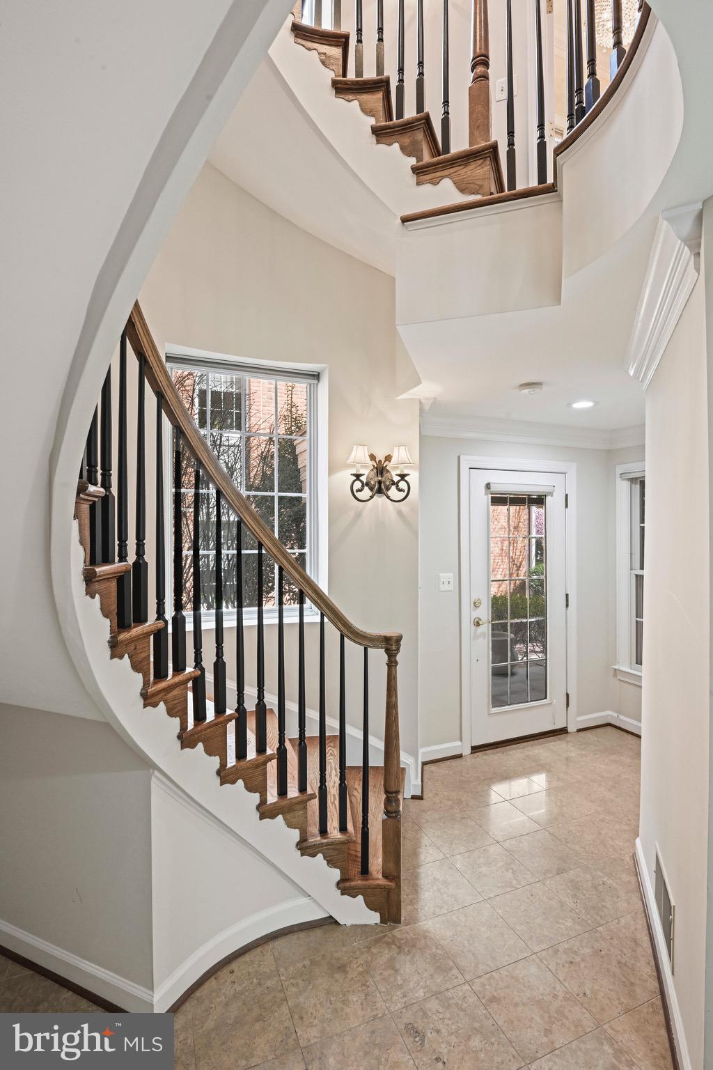 MCLEAN PLACE - Residential