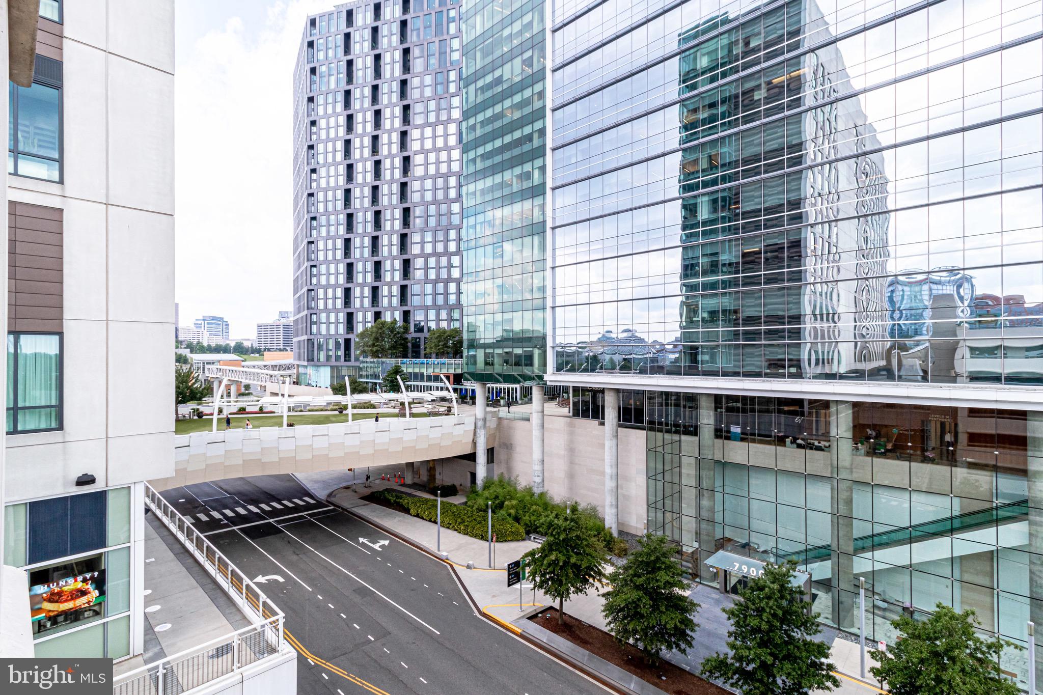 MCLEAN PLACE - Residential