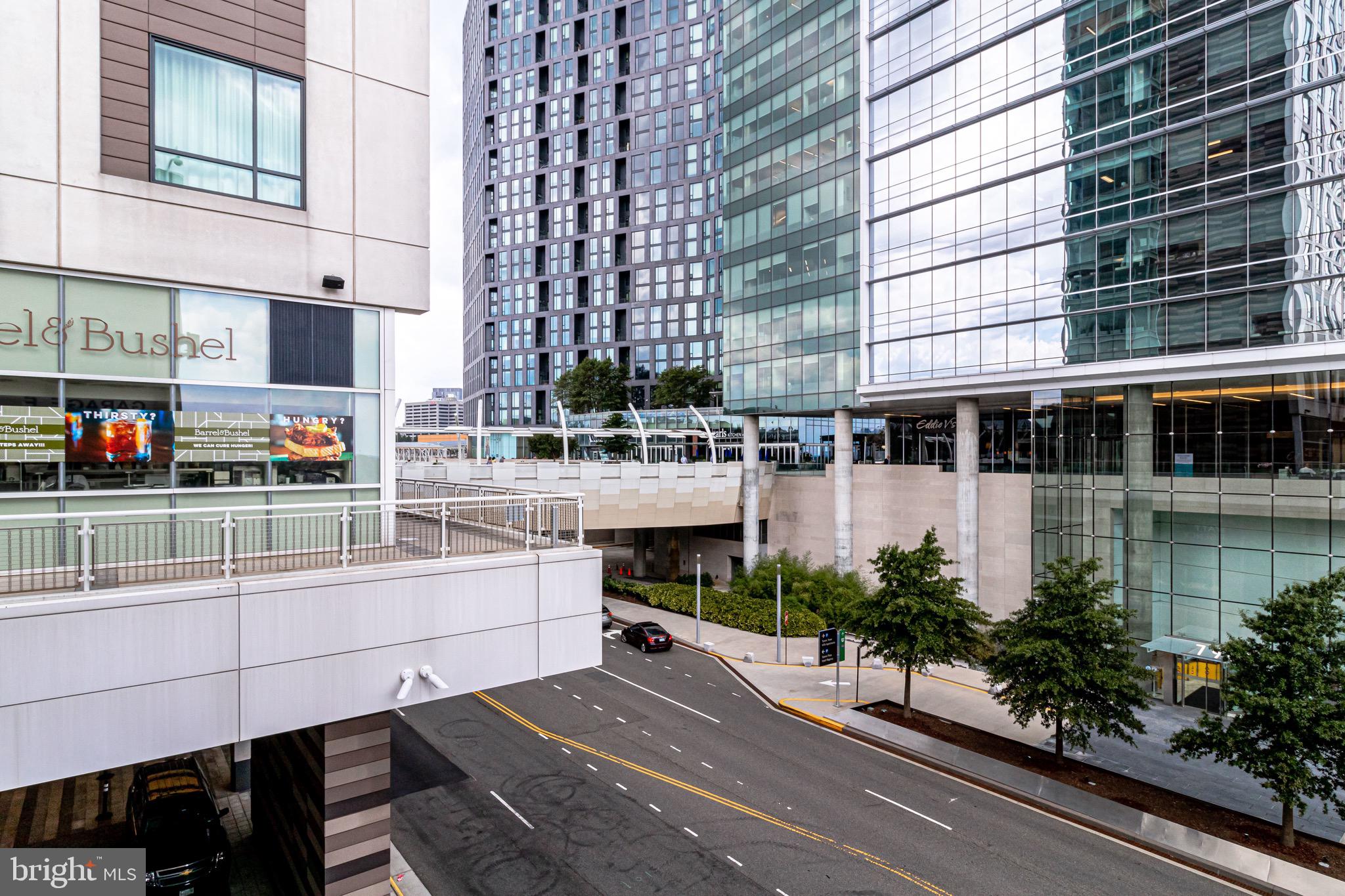 MCLEAN PLACE - Residential