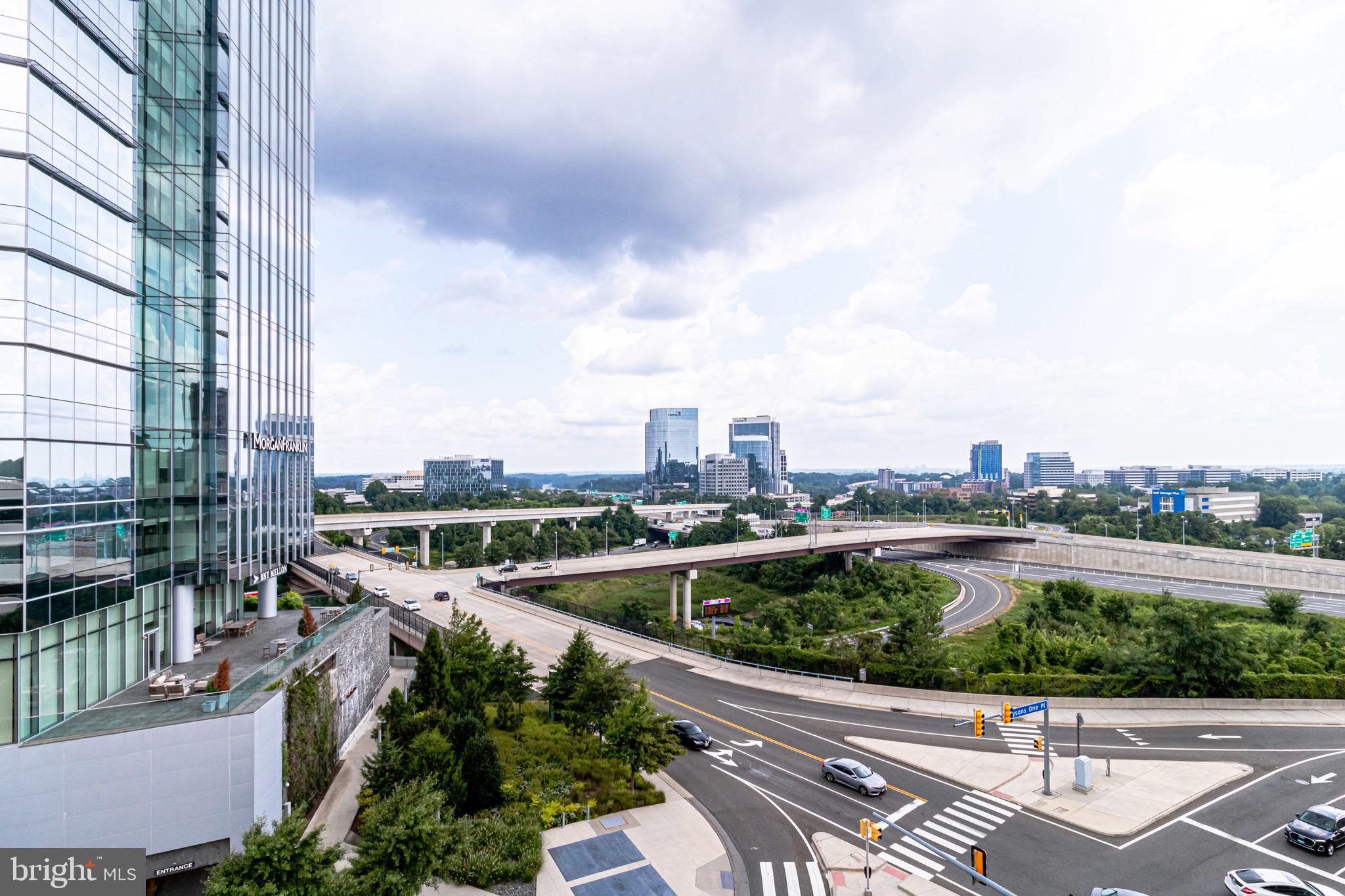 MCLEAN PLACE - Residential