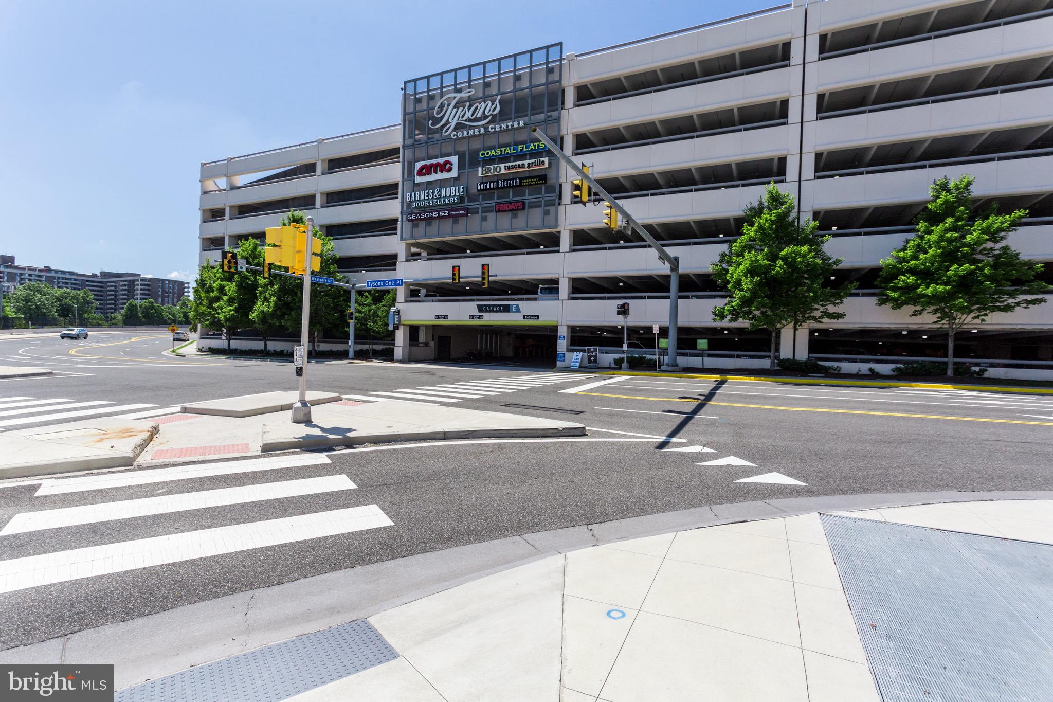 MCLEAN PLACE - Residential