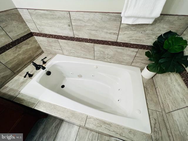 LINTHICUM HILLS - Residential