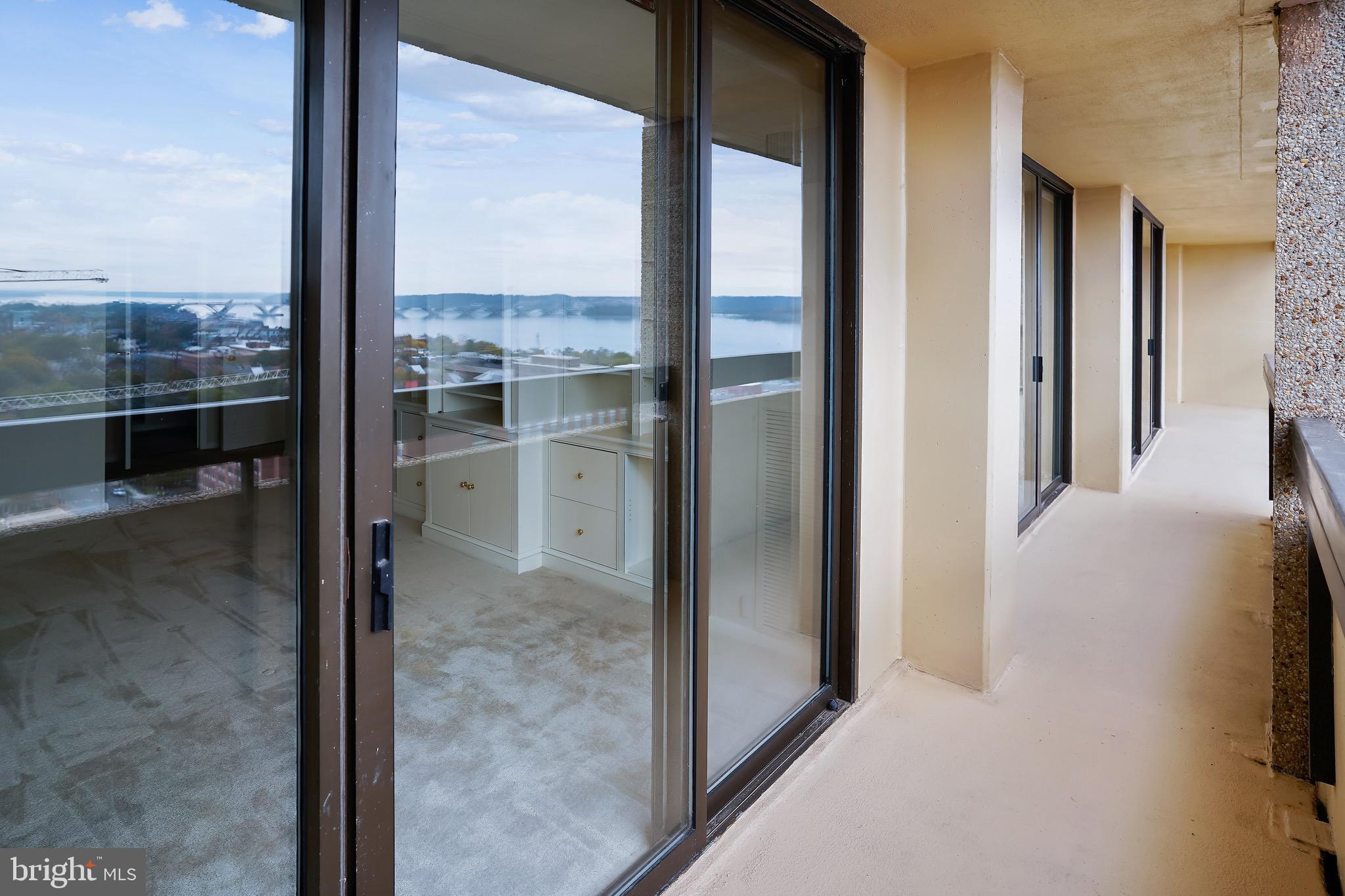 ALEXANDRIA HOUSE - Residential