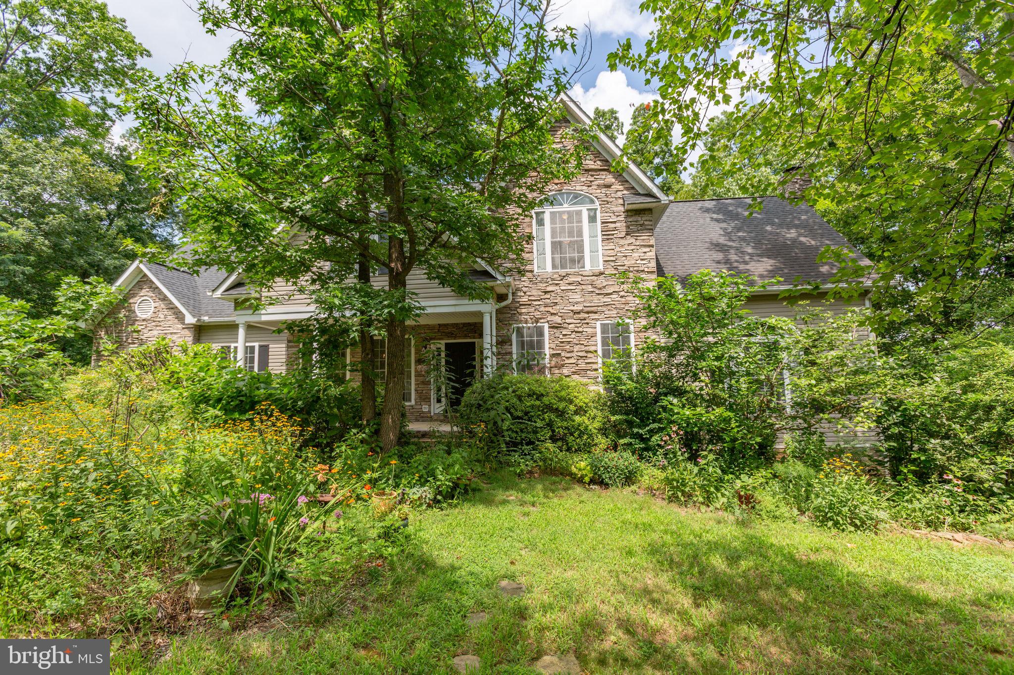 THE HILLS AT SNOWDEN - Residential