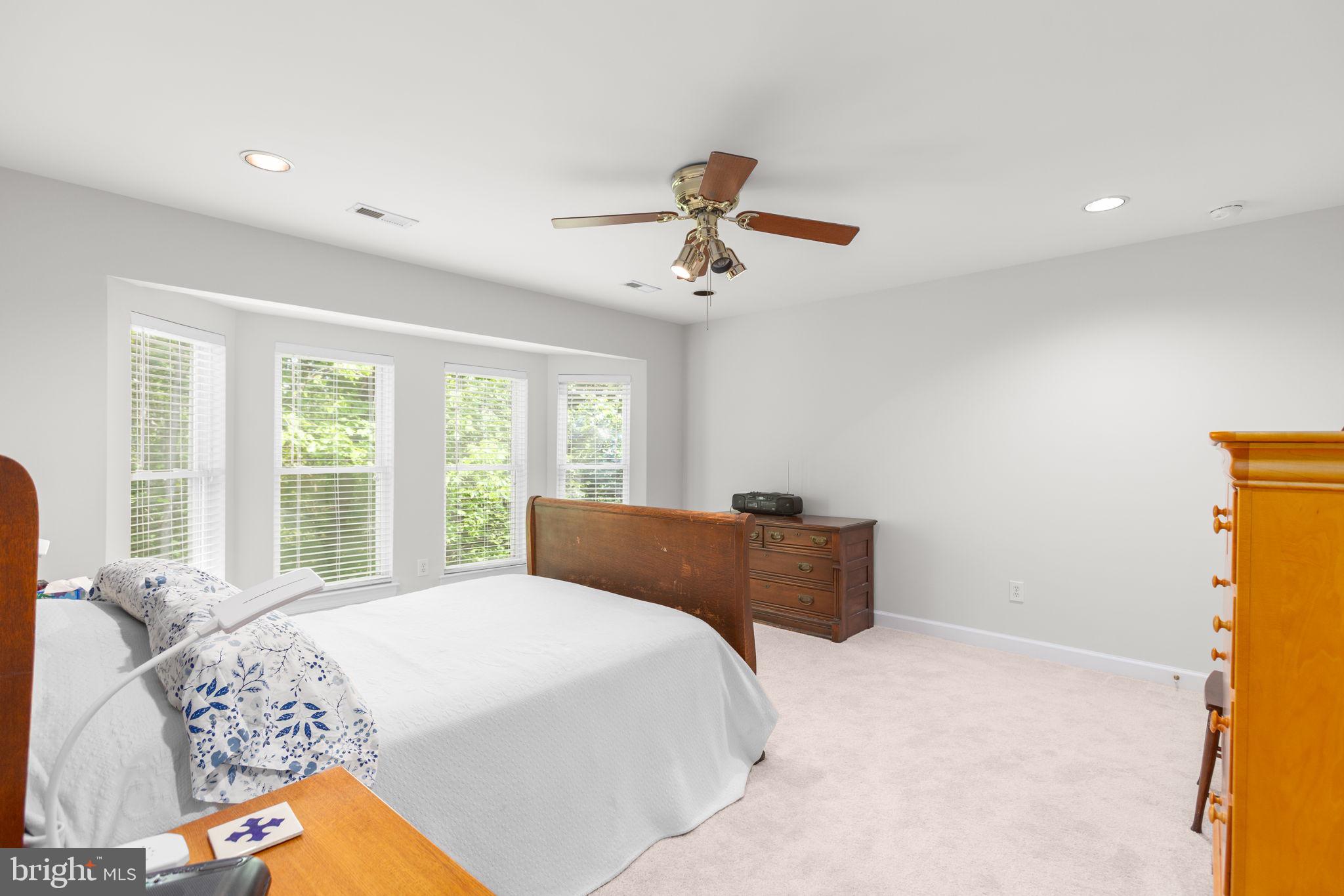 THE HILLS AT SNOWDEN - Residential