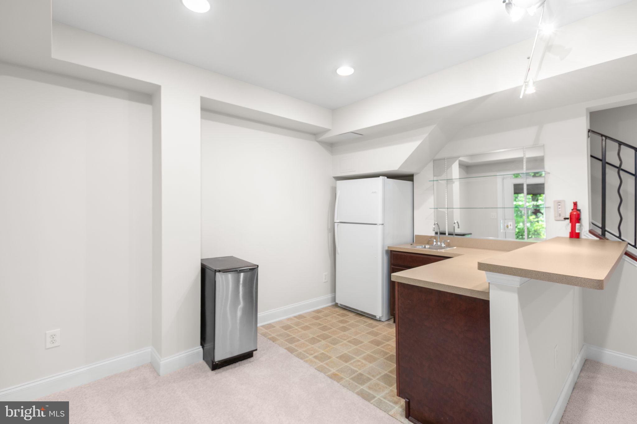 THE HILLS AT SNOWDEN - Residential