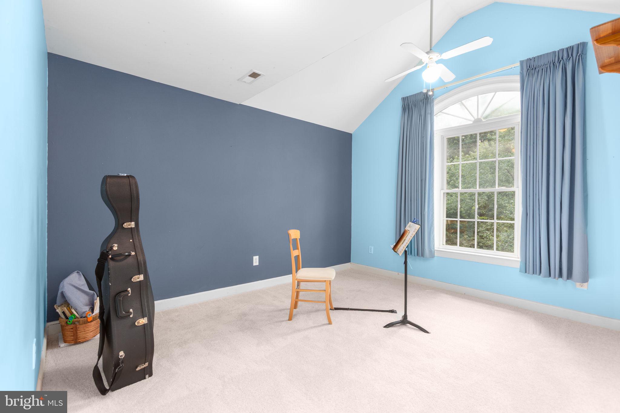 THE HILLS AT SNOWDEN - Residential