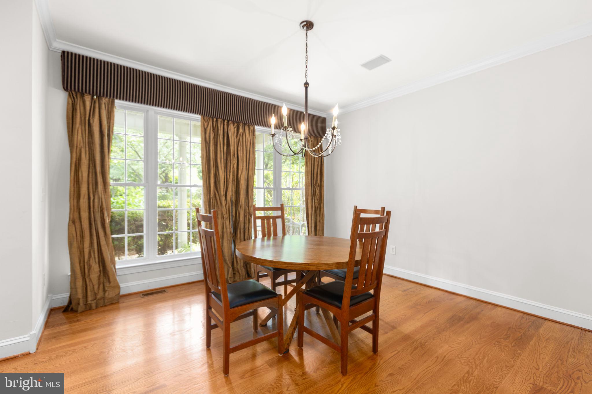 THE HILLS AT SNOWDEN - Residential