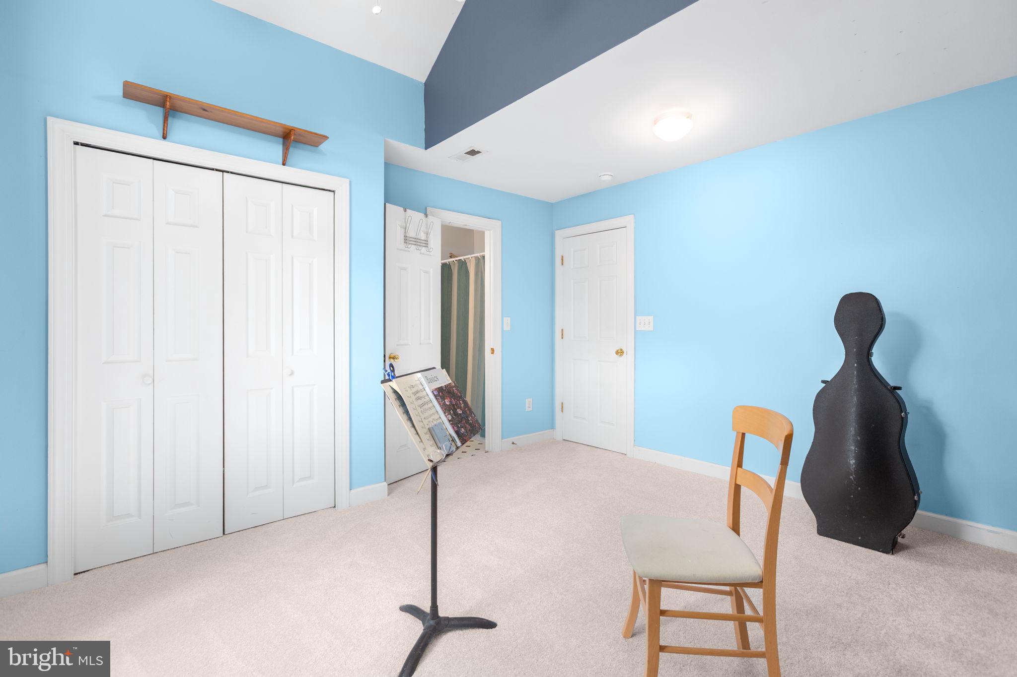 THE HILLS AT SNOWDEN - Residential