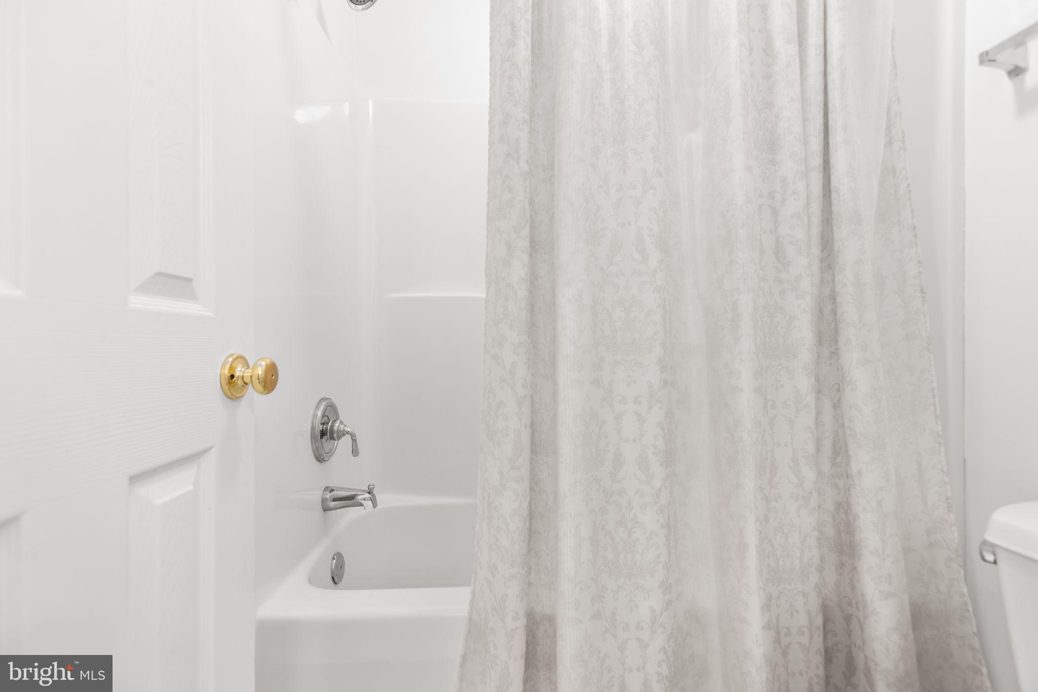 THE HILLS AT SNOWDEN - Residential