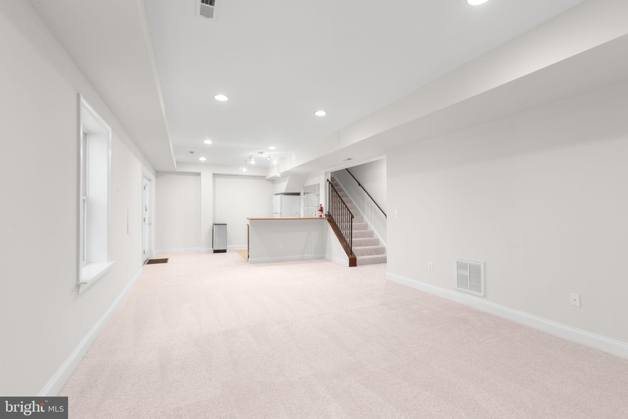 THE HILLS AT SNOWDEN - Residential