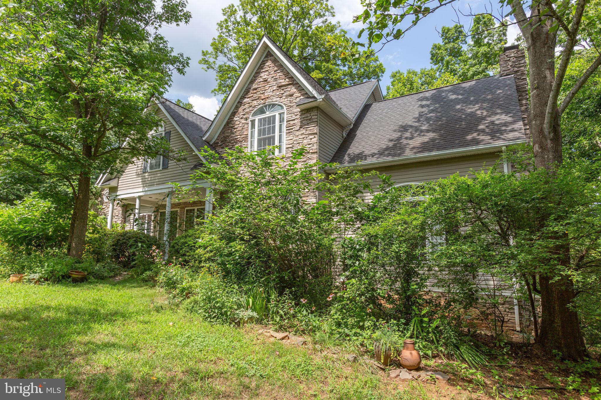 THE HILLS AT SNOWDEN - Residential