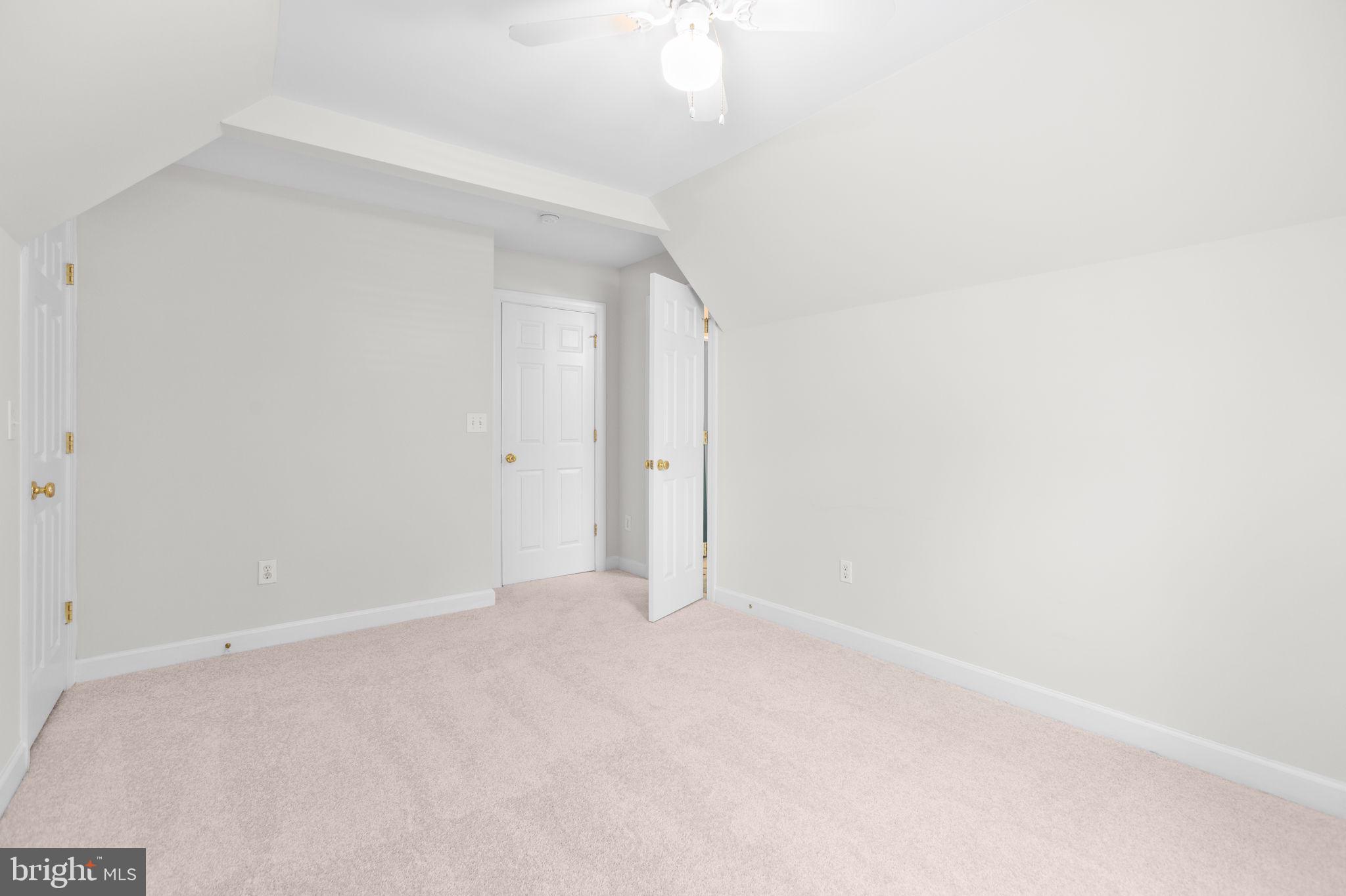 THE HILLS AT SNOWDEN - Residential