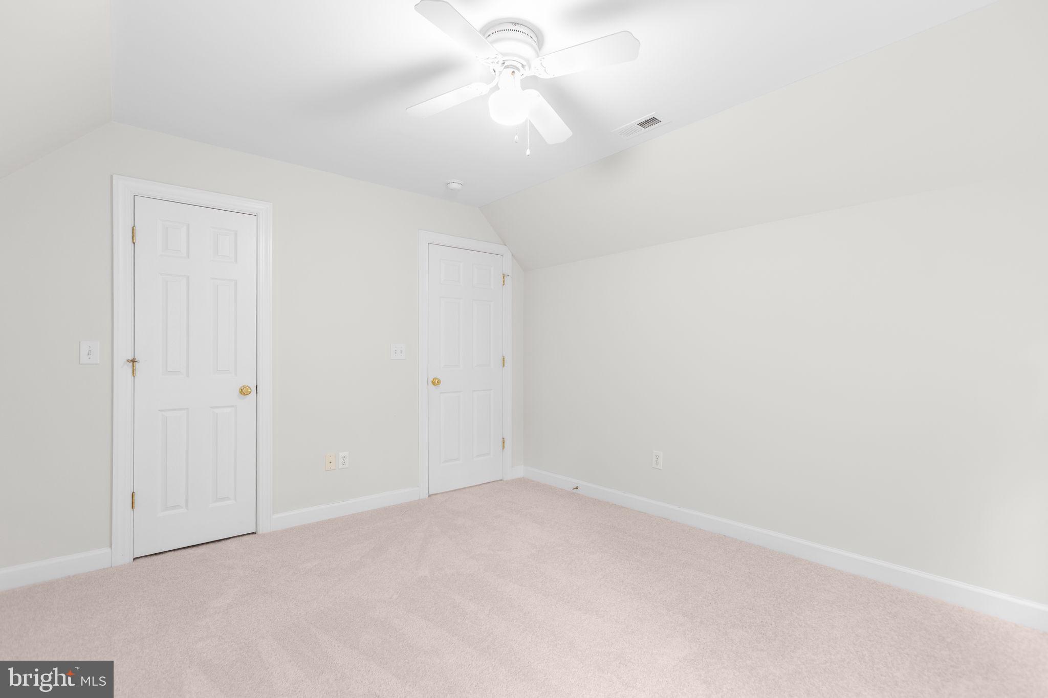 THE HILLS AT SNOWDEN - Residential