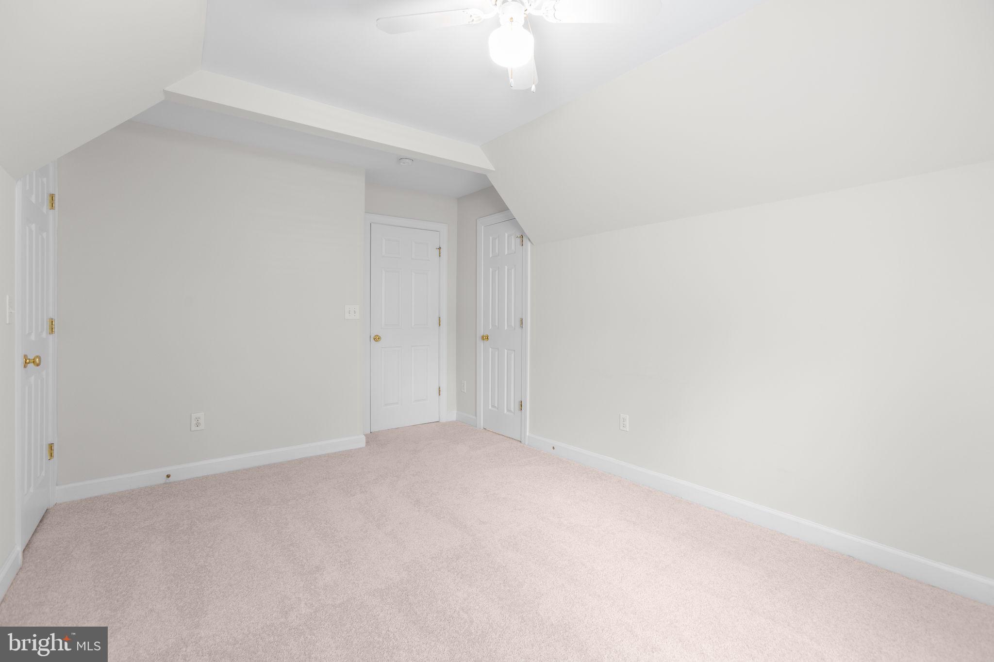 THE HILLS AT SNOWDEN - Residential