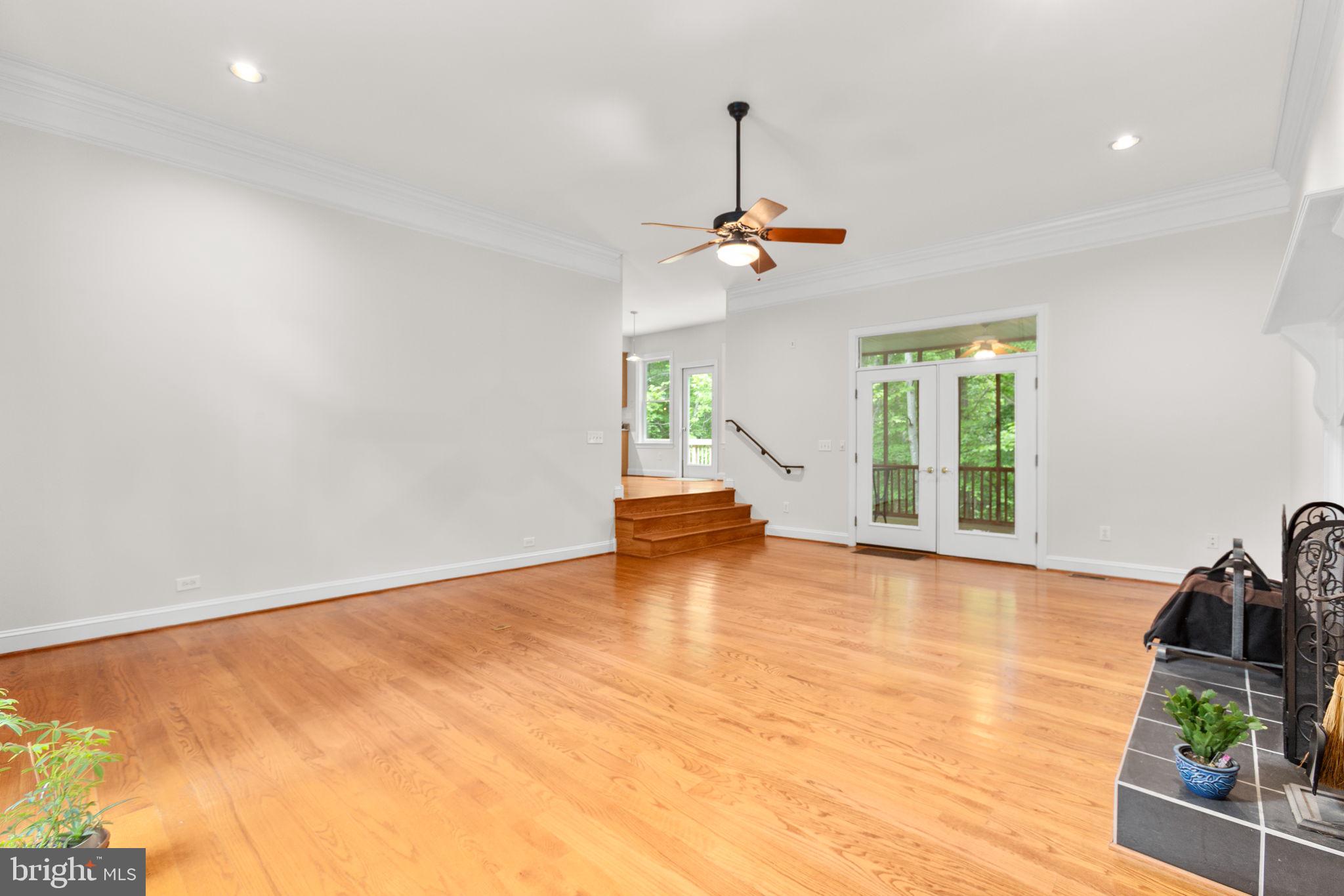 THE HILLS AT SNOWDEN - Residential