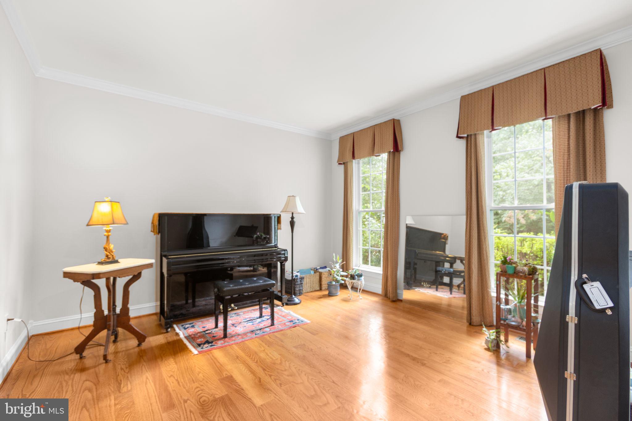 THE HILLS AT SNOWDEN - Residential