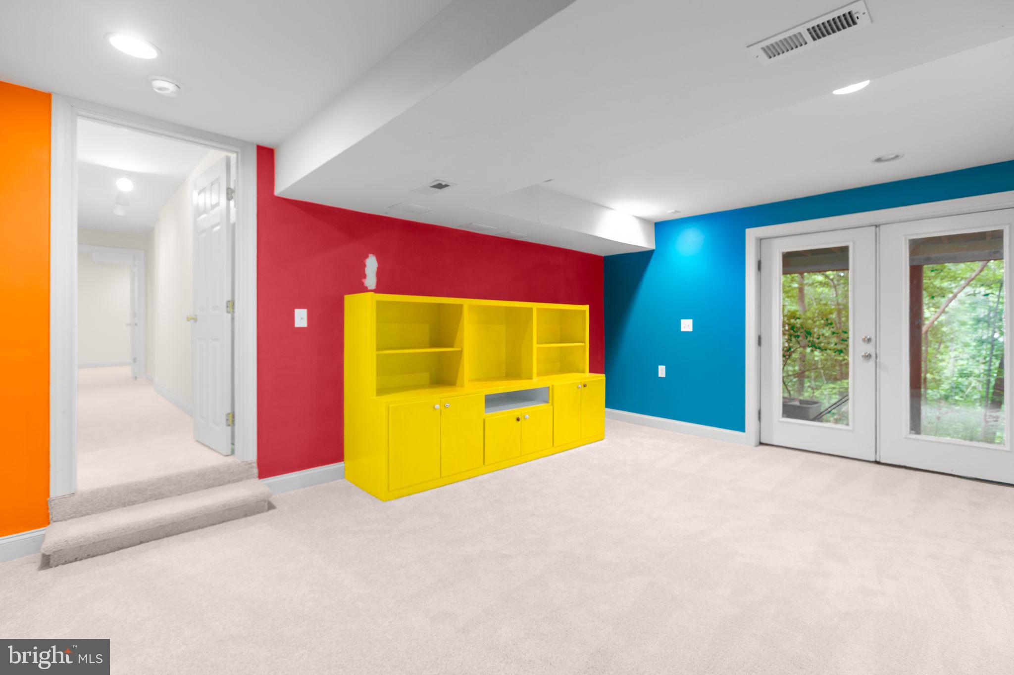 THE HILLS AT SNOWDEN - Residential