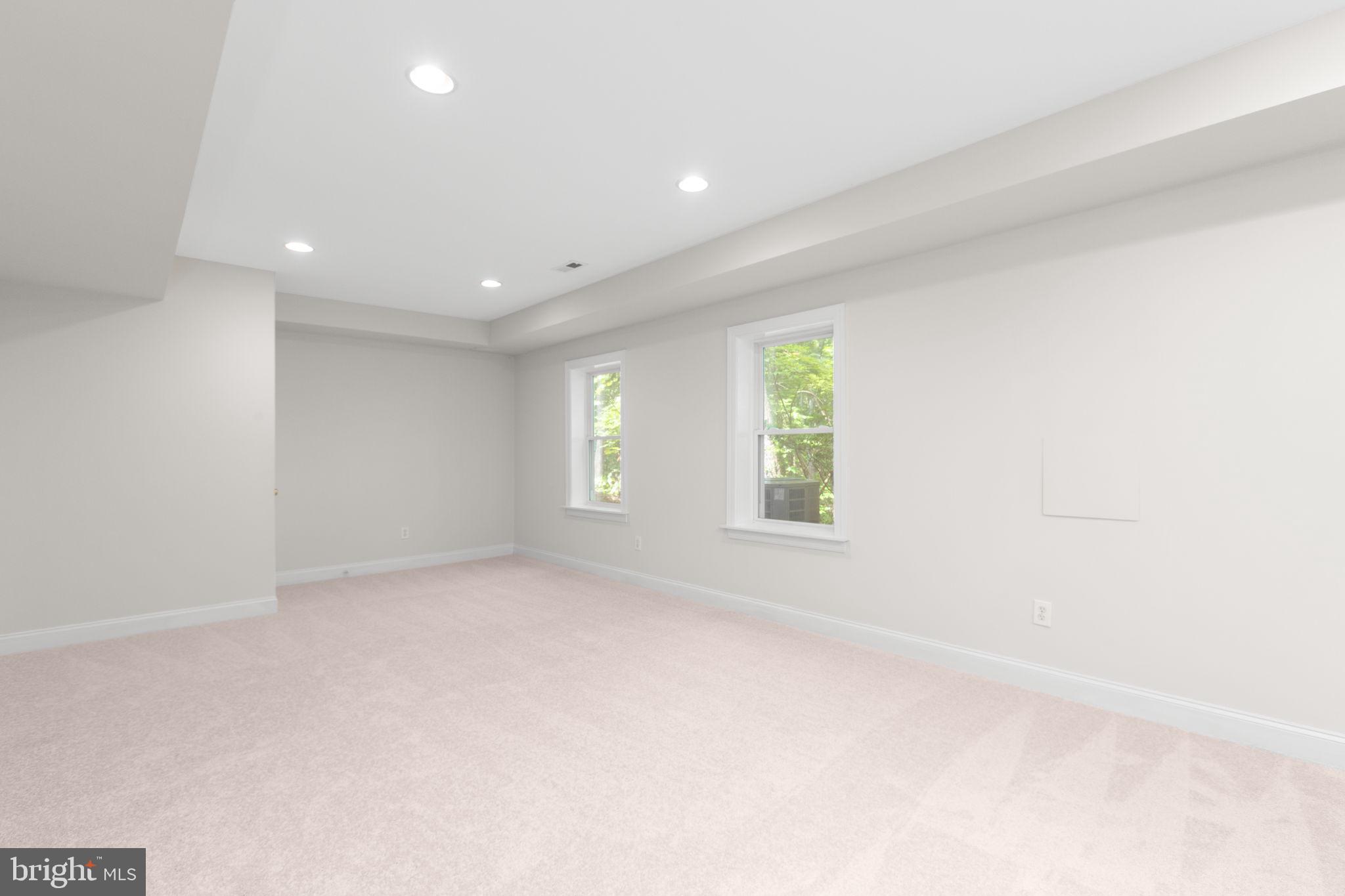 THE HILLS AT SNOWDEN - Residential