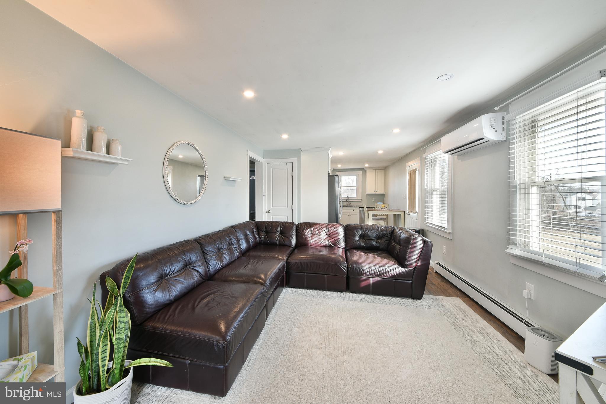 GLENSIDE - Residential