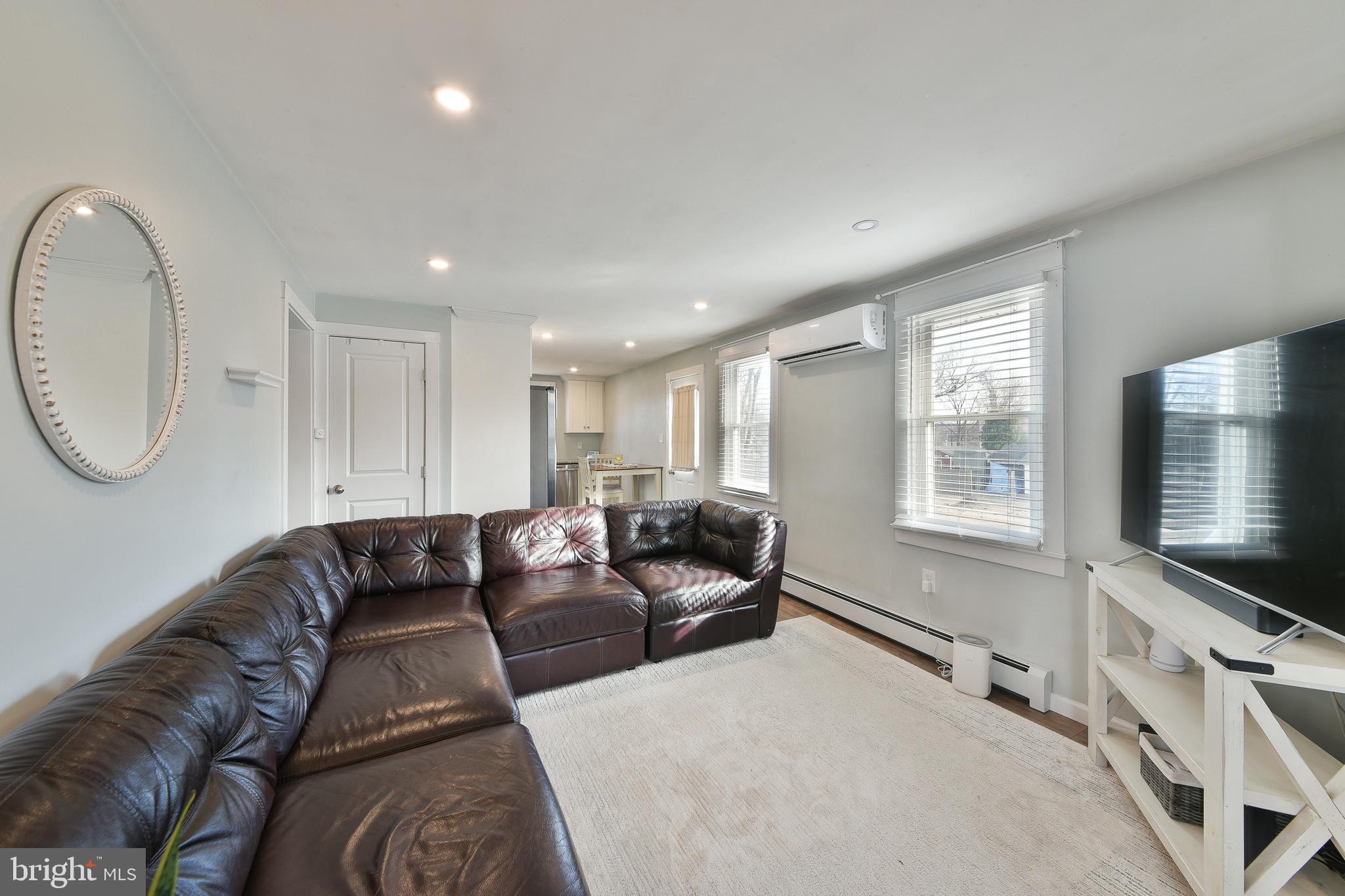 GLENSIDE - Residential